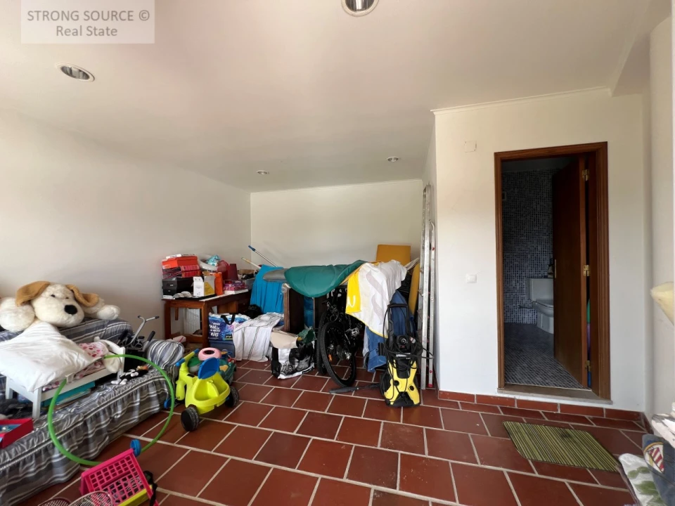 Moradia T6 para Venda em Miragaia e Marteleira Foto 43