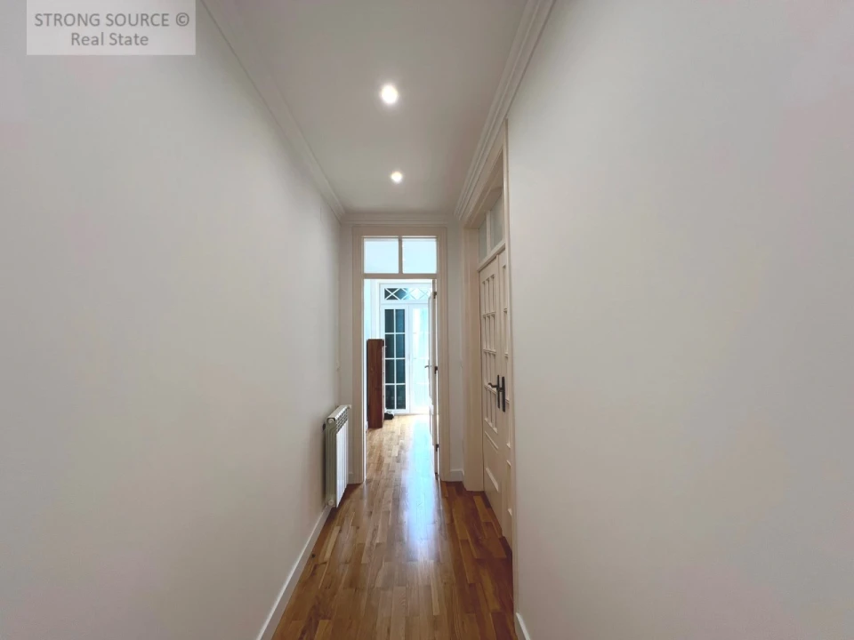 Moradia T6 para Venda em Miragaia e Marteleira Foto 79