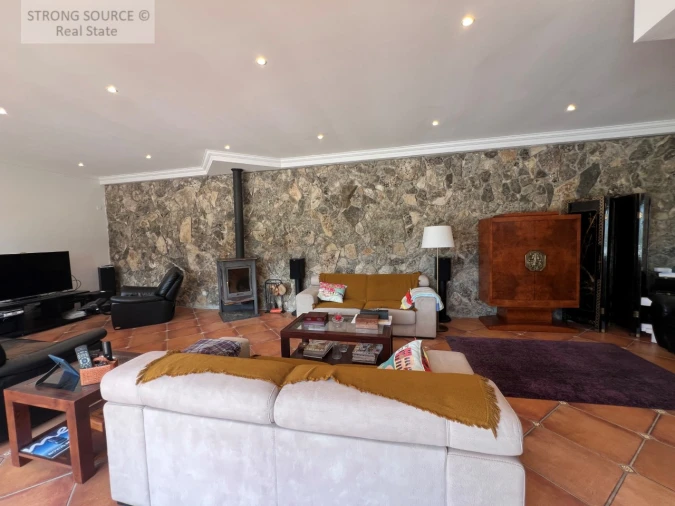 Moradia T6 para Venda em Miragaia e Marteleira Foto 17