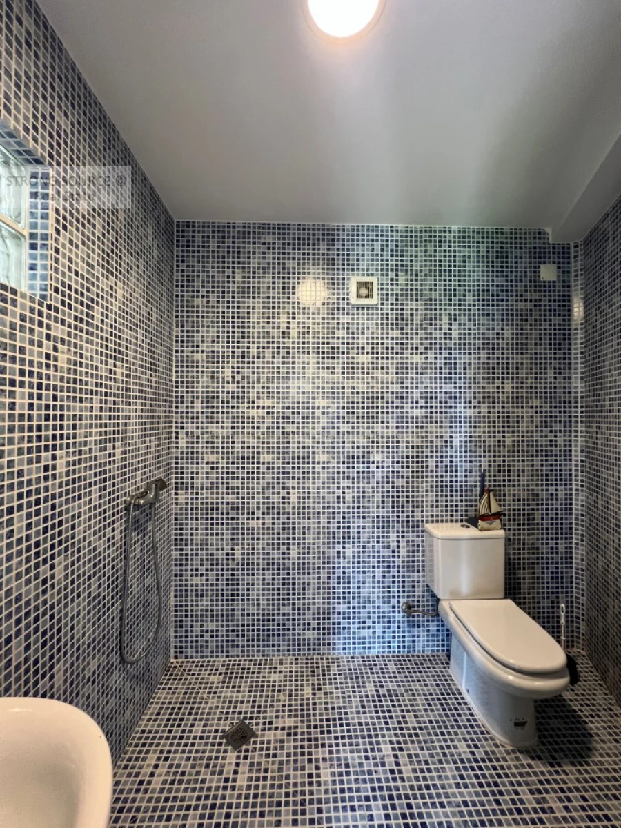 Moradia T6 para Venda em Miragaia e Marteleira Foto 45