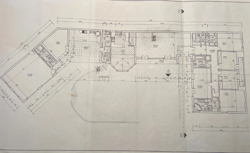 Moradia T6 para Venda em Miragaia e Marteleira Planta 1