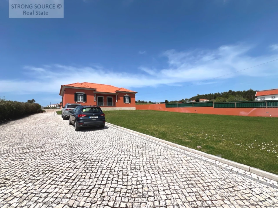 Moradia T6 para Venda em Miragaia e Marteleira Foto 8