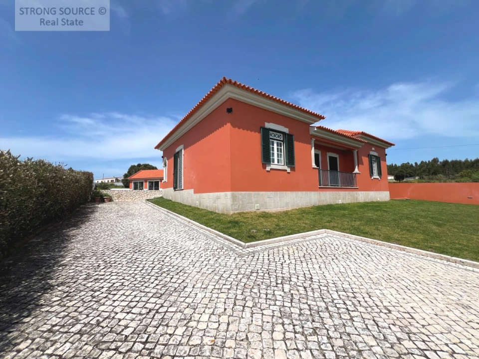 Moradia T6 para Venda em Miragaia e Marteleira Foto 9