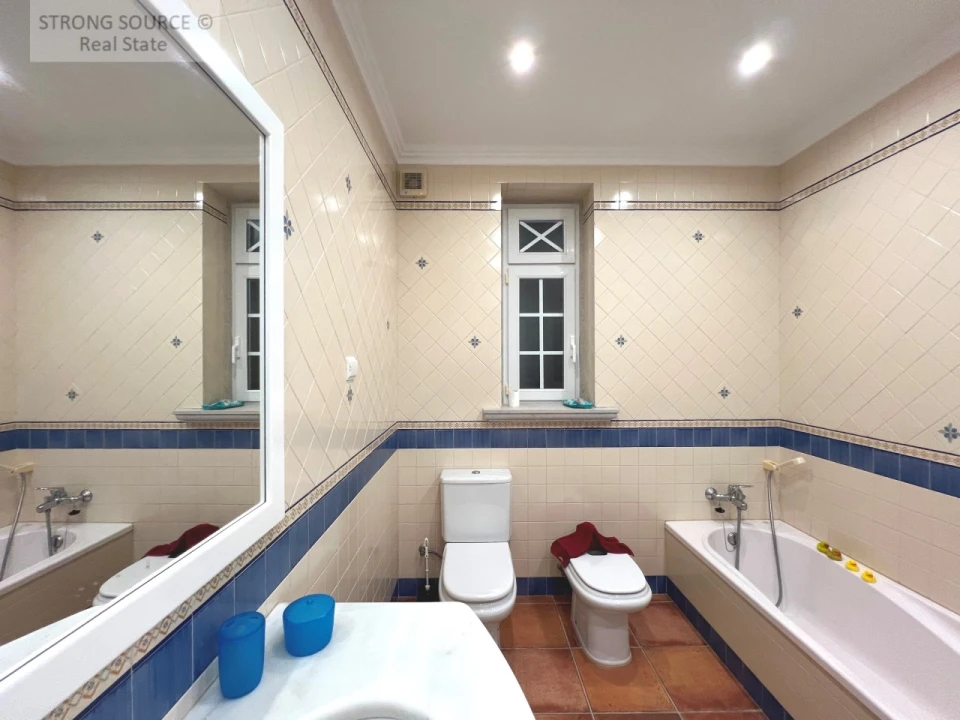 Moradia T6 para Venda em Miragaia e Marteleira Foto 61