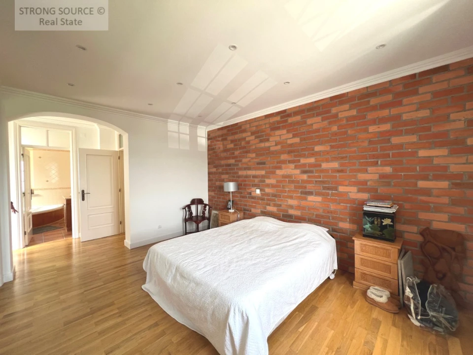 Moradia T6 para Venda em Miragaia e Marteleira Foto 83