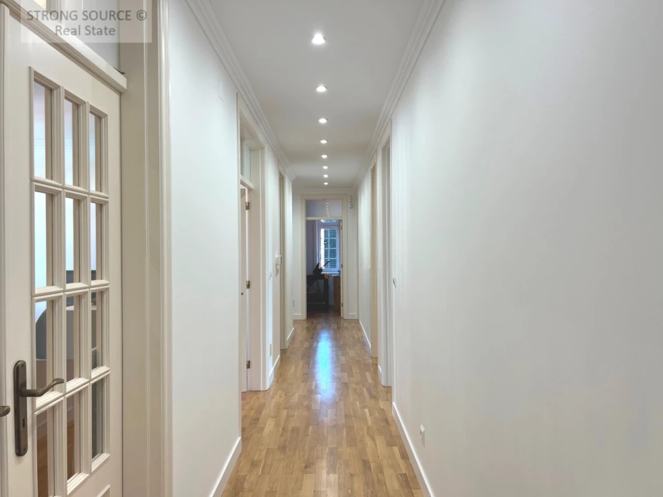 Moradia T6 para Venda em Miragaia e Marteleira Foto 87