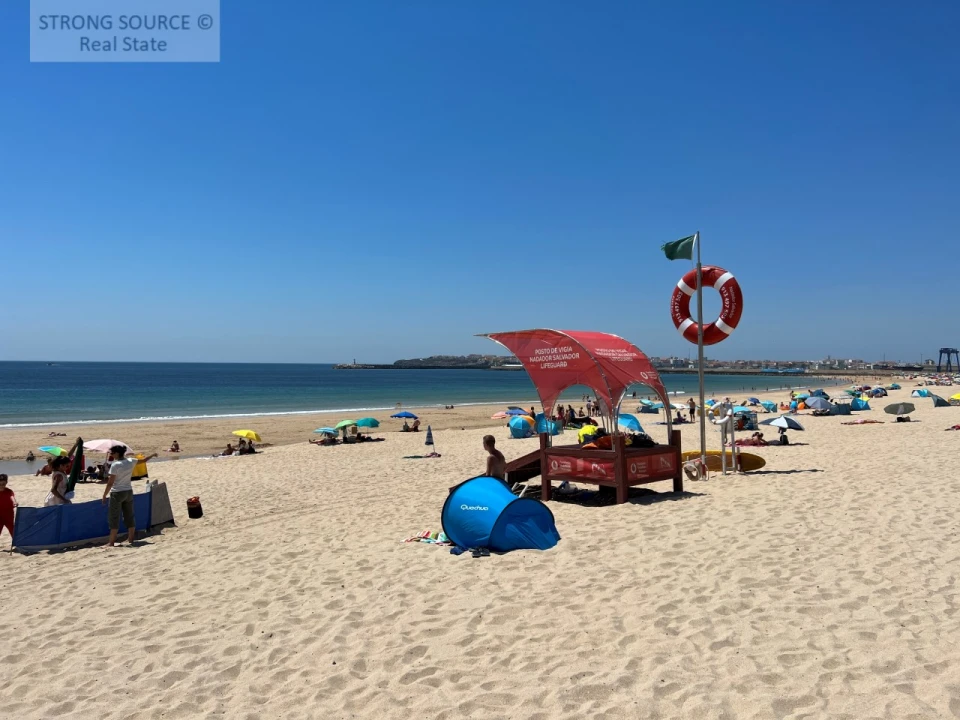 Moradia T6 para Venda em Miragaia e Marteleira Foto 135