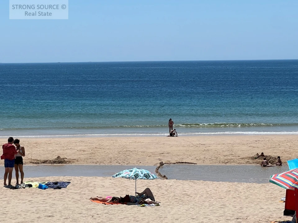 Moradia T6 para Venda em Miragaia e Marteleira Foto 136