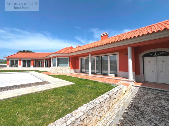 Moradia T6 para Venda em Miragaia e Marteleira