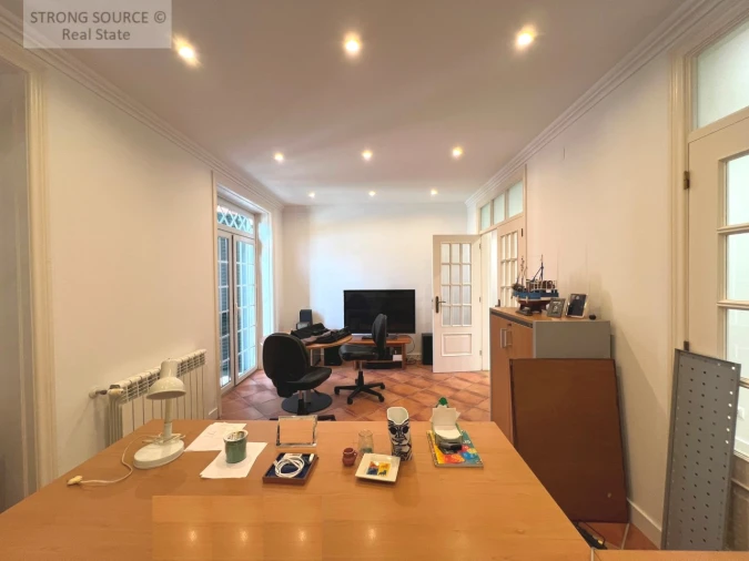 Moradia T6 para Venda em Miragaia e Marteleira Foto 75