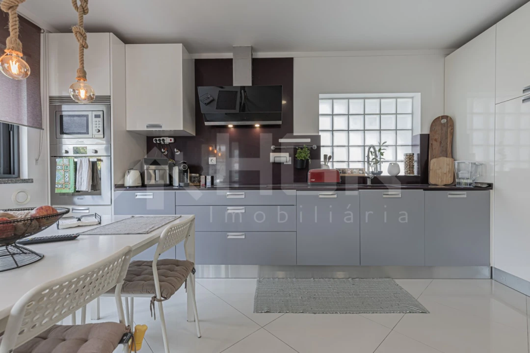 Moradia T4 para Venda em Santo Antonio da Charneca Foto 6