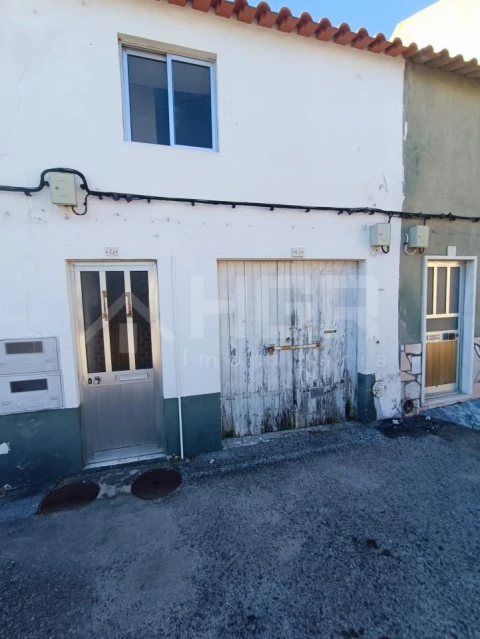 Moradia T3 para Venda em Marvila, Ribeira Santarém, São Salvador, São Nicolau