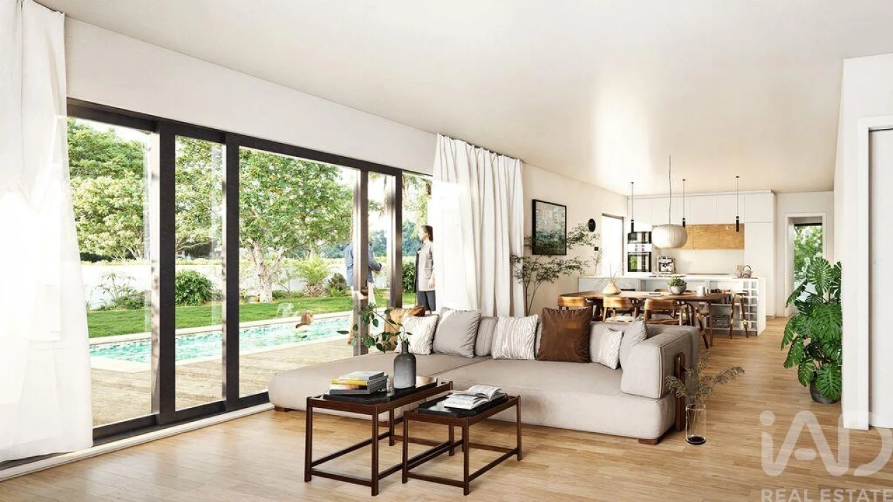 Moradia T4 para Venda em Santa Maria, São Pedro e Sobral da Lagoa Foto 5