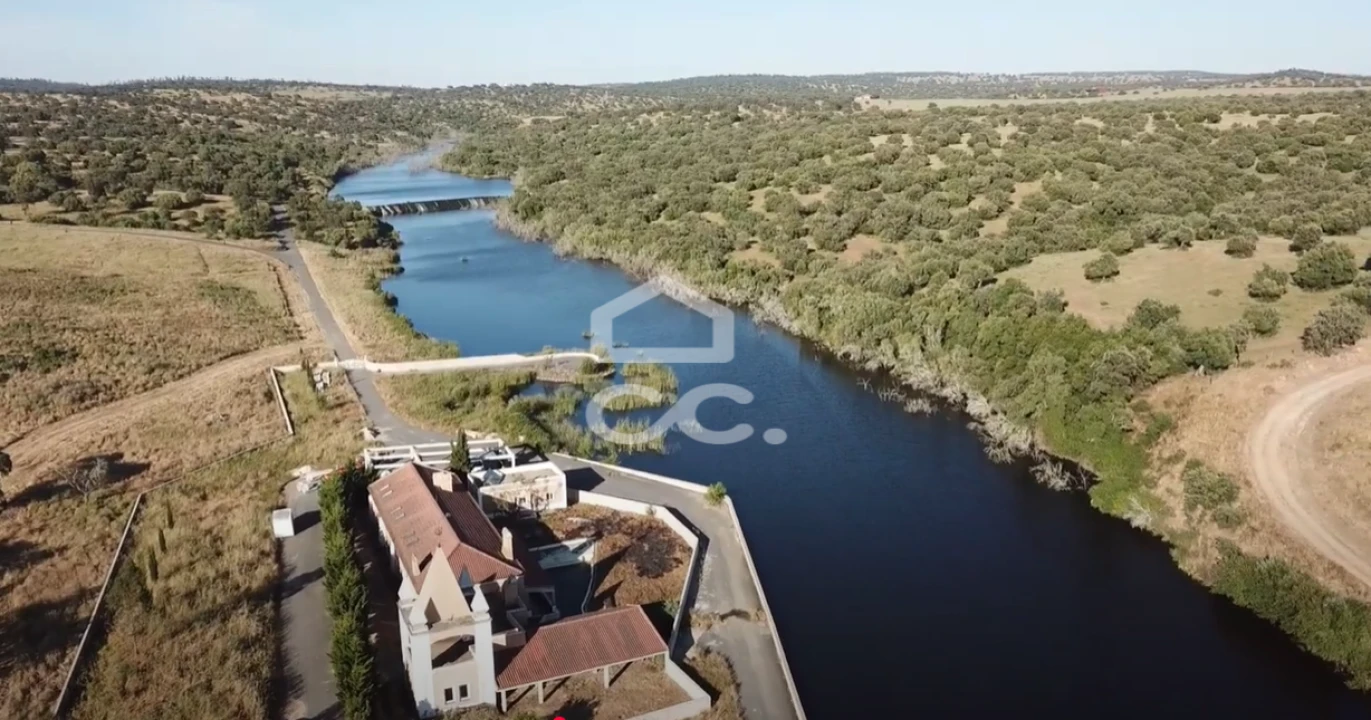 Quinta T6 para Venda em Santa Maria do Castelo e Santiago e Santa Susana Foto 12