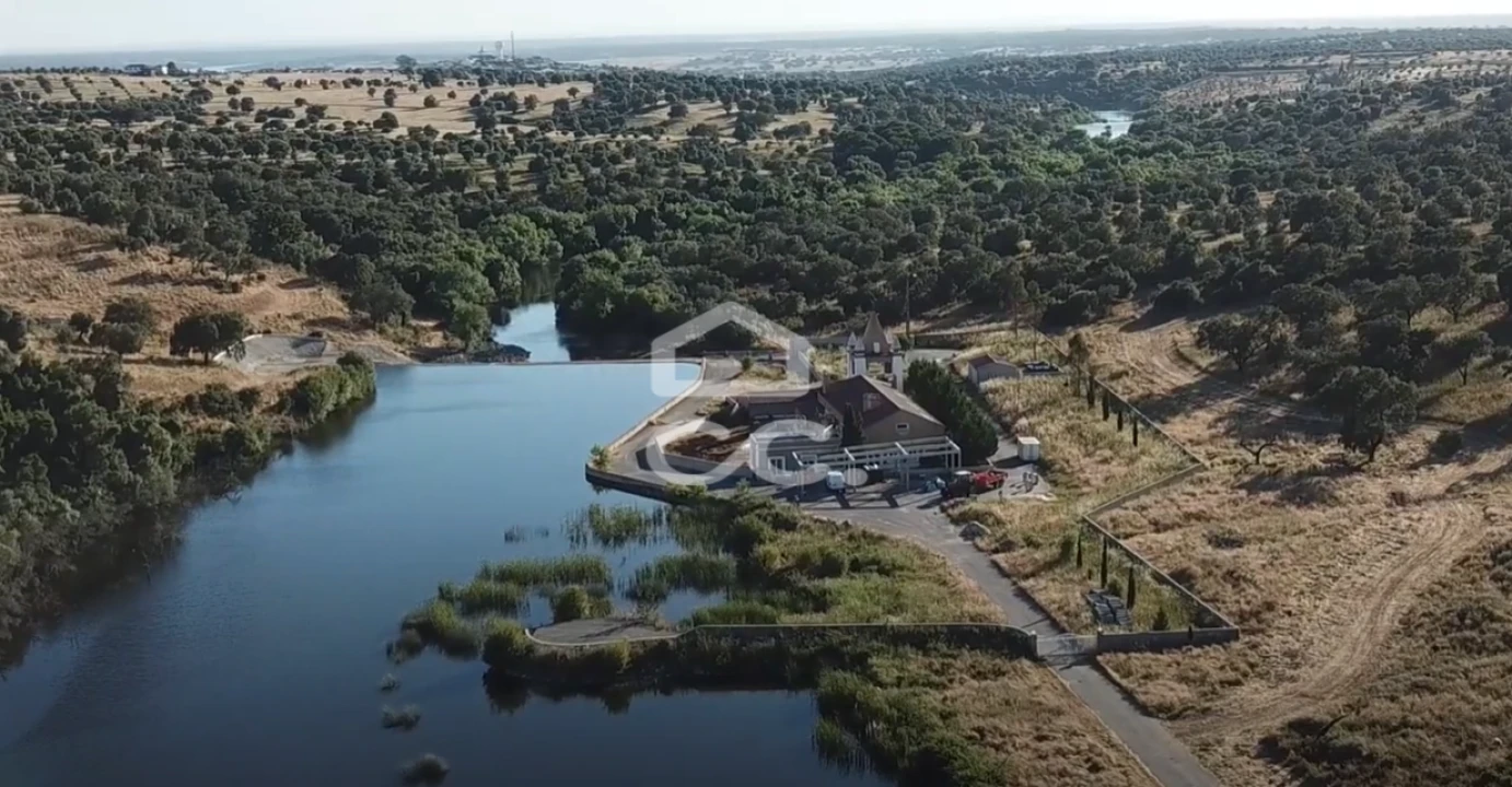 Quinta T6 para Venda em Santa Maria do Castelo e Santiago e Santa Susana Foto 14