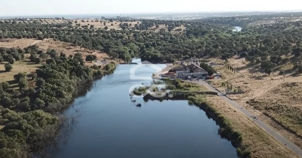 Quinta T6 para Venda em Santa Maria do Castelo e Santiago e Santa Susana Foto 11