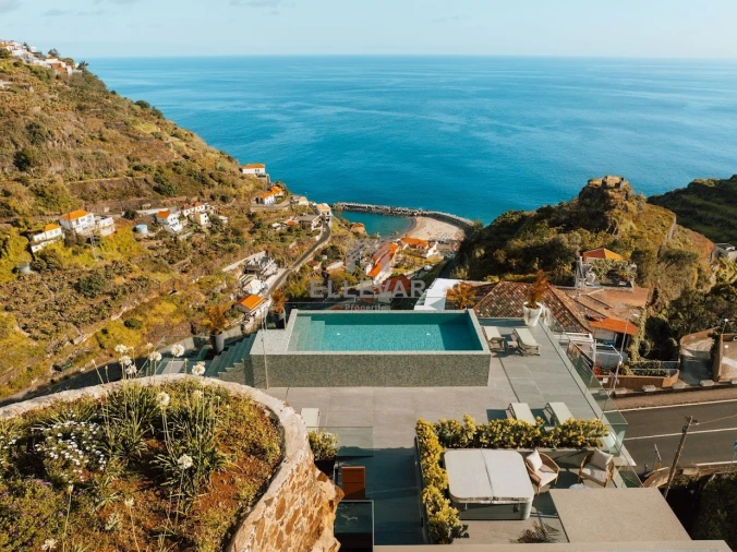 Apartamento T1 para Venda em Calheta Foto 1