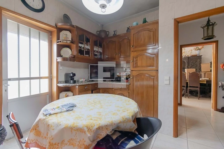 Moradia T4 para Venda em Braga (Maximinos, Sé e Cividade) Foto 14