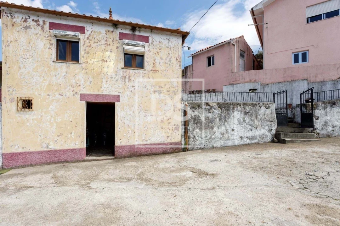 Moradia T2 para Venda em Soalhães Foto 4