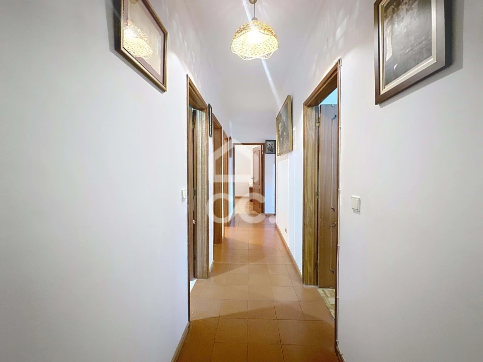 Apartamento T5 para Venda em Santa Maria Maior Foto 8