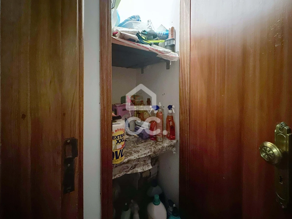 Apartamento T5 para Venda em Santa Maria Maior Foto 9