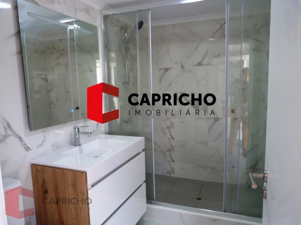 Moradia T3 para Venda em Benavente Foto 9