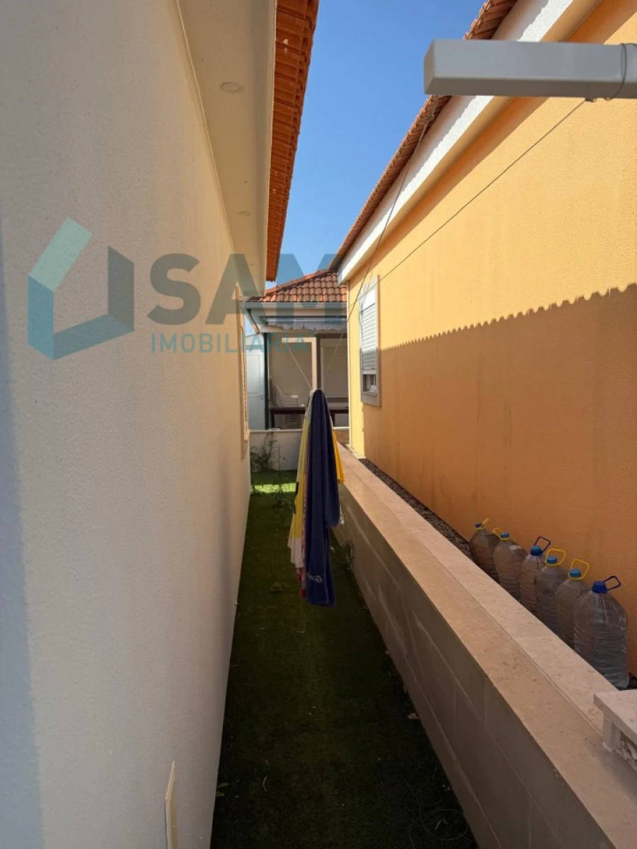 Moradia T3 para Venda em Ferrel Foto 10