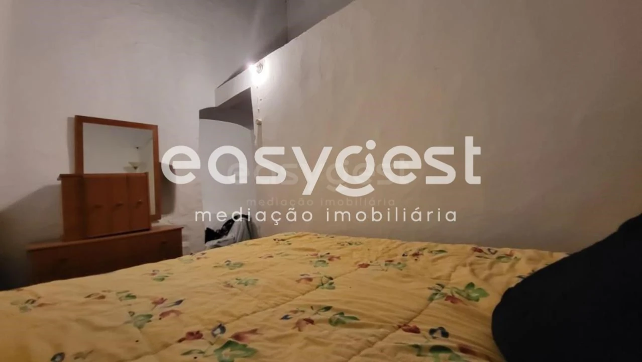 Moradia T2 para Venda em Alvito Foto 8