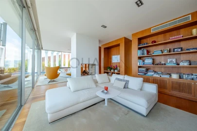 Moradia T4 para Venda em São Gonçalo