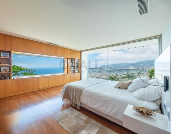 Moradia T4 para Venda em São Gonçalo