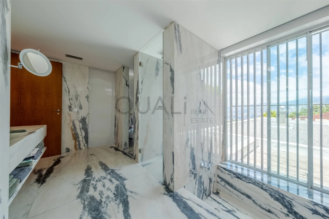 Moradia T4 para Venda em São Gonçalo Foto 12