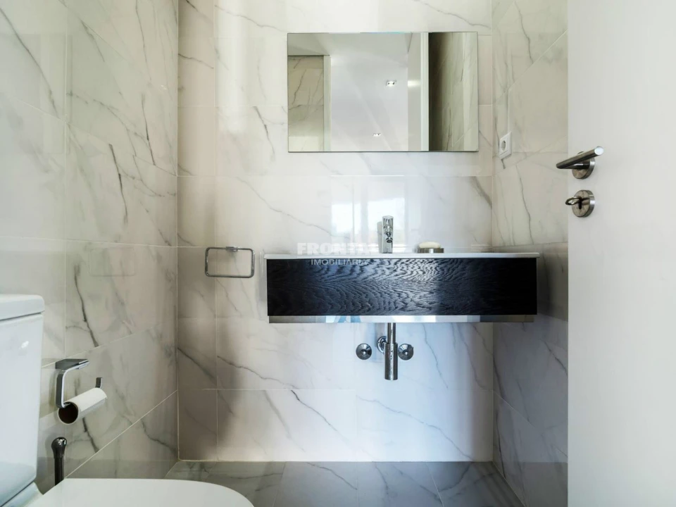 Moradia T4 para Venda em Louredo Foto 19