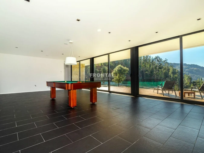 Moradia T4 para Venda em Louredo Foto 5