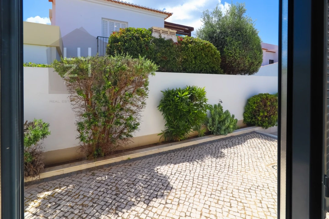 Moradia T3 para Venda em Vila de Sagres Foto 11