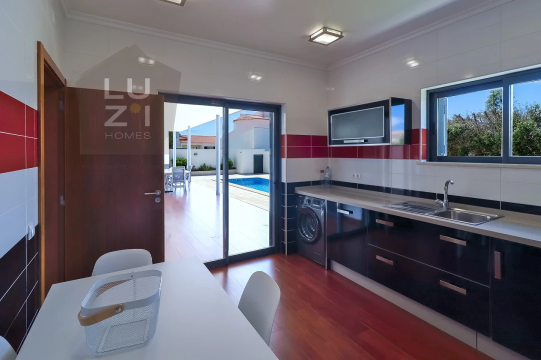 Moradia T3 para Venda em Vila de Sagres Foto 8