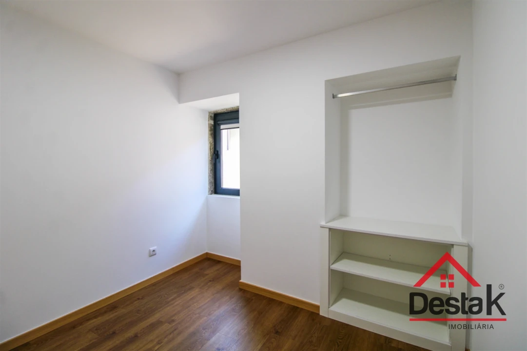 Prédio para Venda em São Pedro do Sul, Várzea e Baiões Foto 8