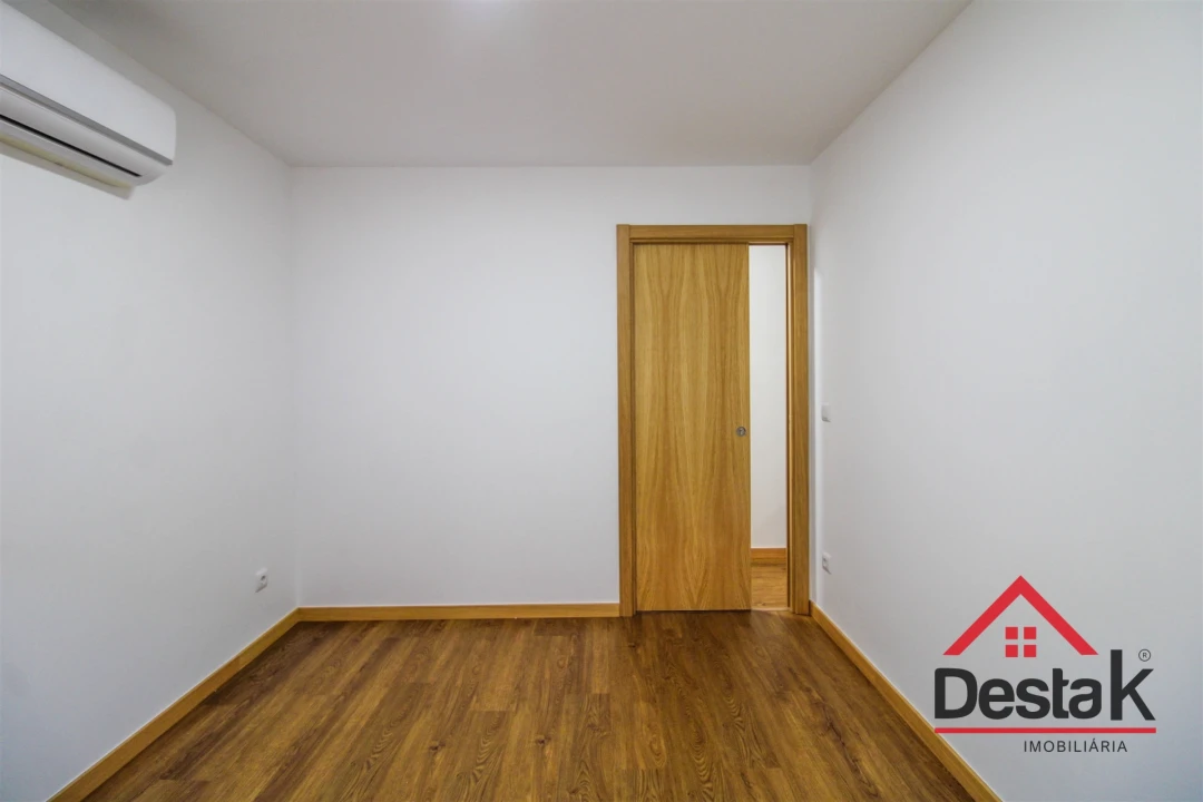 Prédio para Venda em São Pedro do Sul, Várzea e Baiões Foto 11