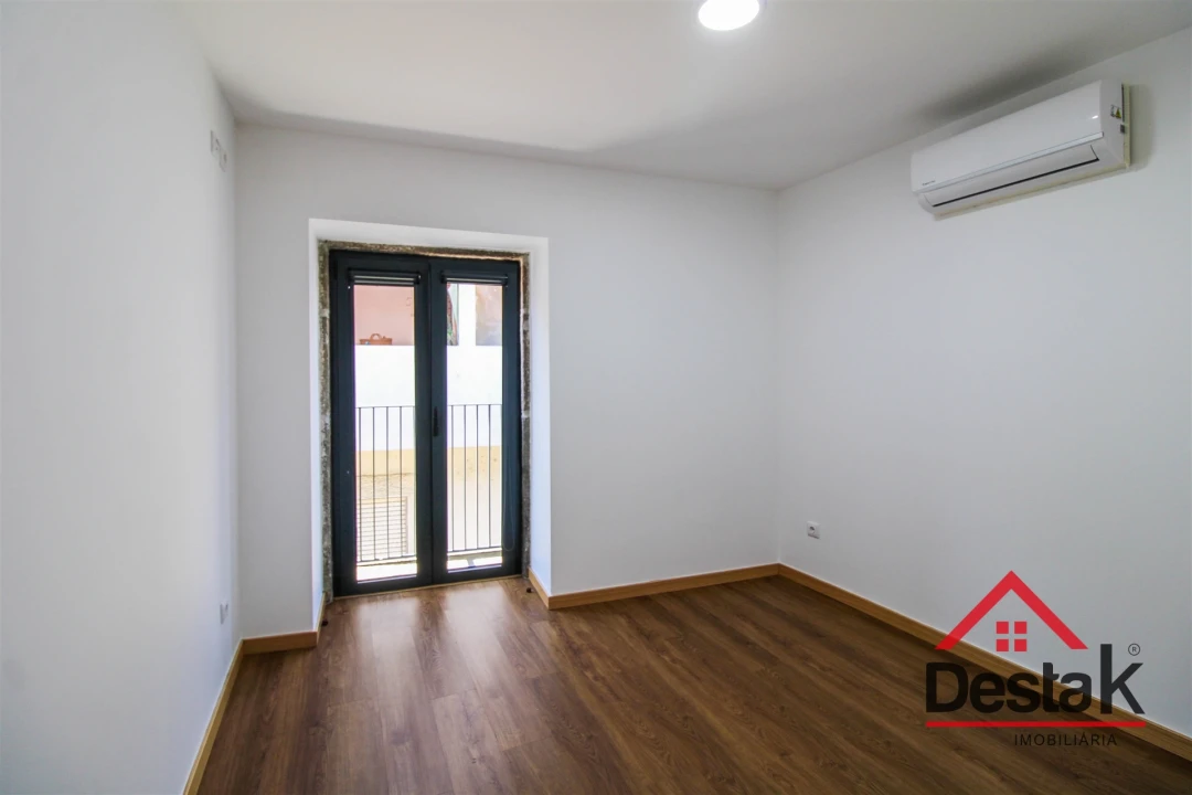 Prédio para Venda em São Pedro do Sul, Várzea e Baiões Foto 13