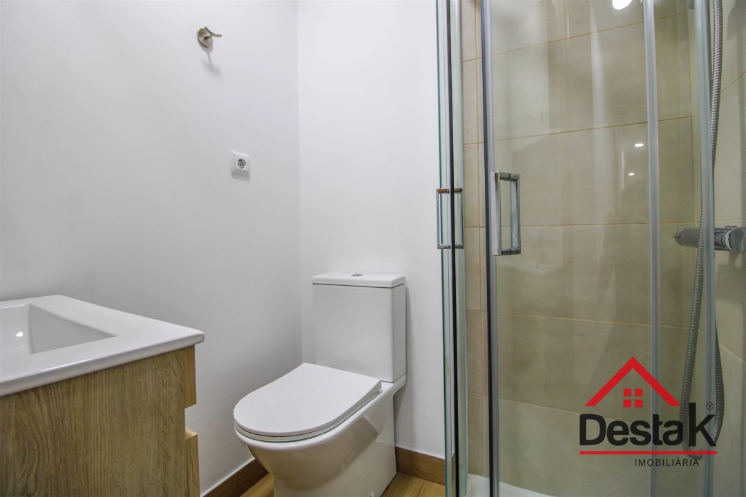 Prédio para Venda em São Pedro do Sul, Várzea e Baiões Foto 20