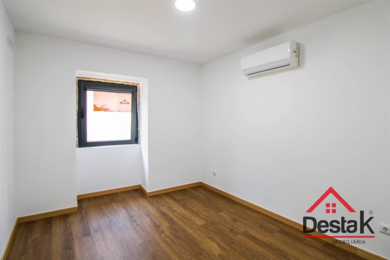 Prédio para Venda em São Pedro do Sul, Várzea e Baiões Foto 14