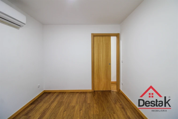 Prédio para Venda em São Pedro do Sul, Várzea e Baiões Foto 11