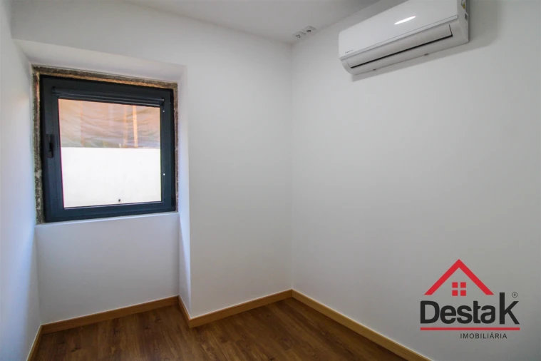 Prédio para Venda em São Pedro do Sul, Várzea e Baiões Foto 17