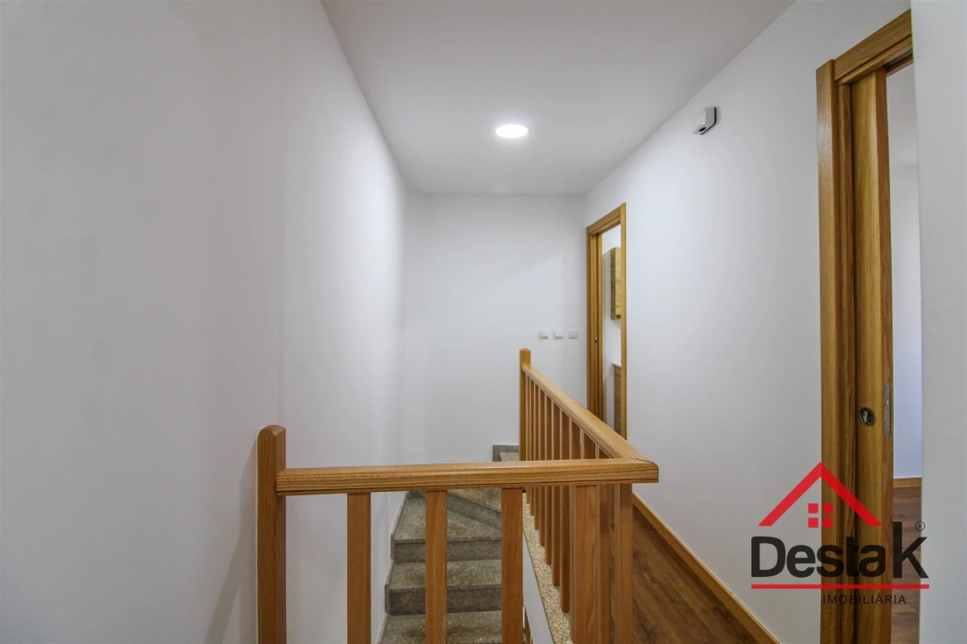 Prédio para Venda em São Pedro do Sul, Várzea e Baiões Foto 22