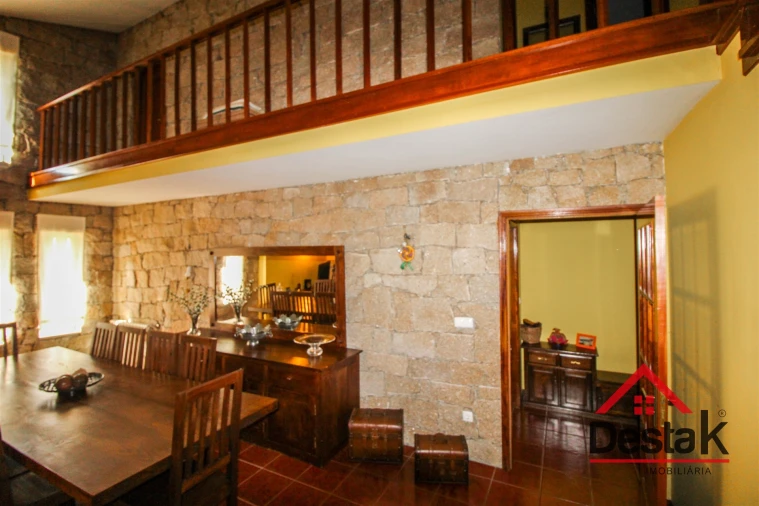 Moradia T4 para Venda em Vouzela e Paços de Vilharigues Foto 6