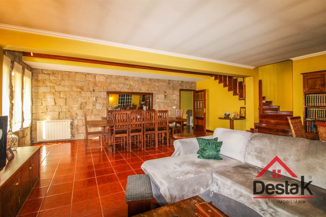 Moradia T4 para Venda em Vouzela e Paços de Vilharigues Foto 10