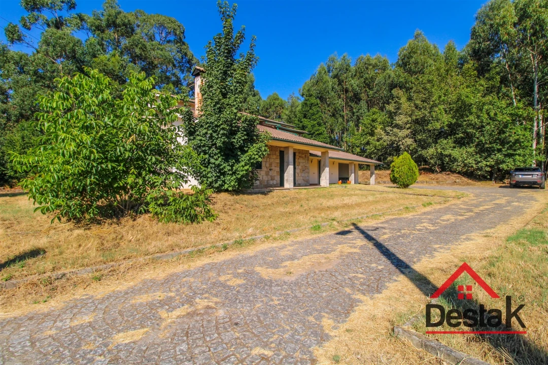 Moradia T4 para Venda em Vouzela e Paços de Vilharigues Foto 28