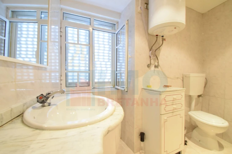 Prédio para Venda em Covilhã e Canhoso Foto 5