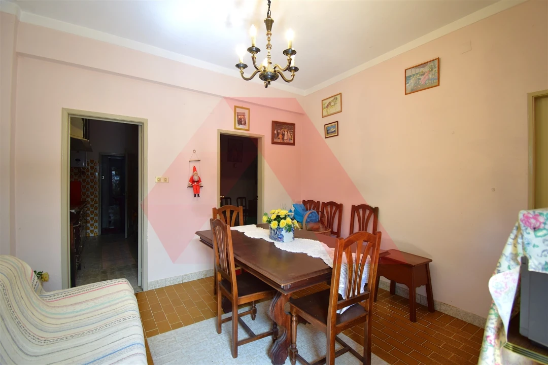 Moradia T2 para Venda em Mouronho Foto 4