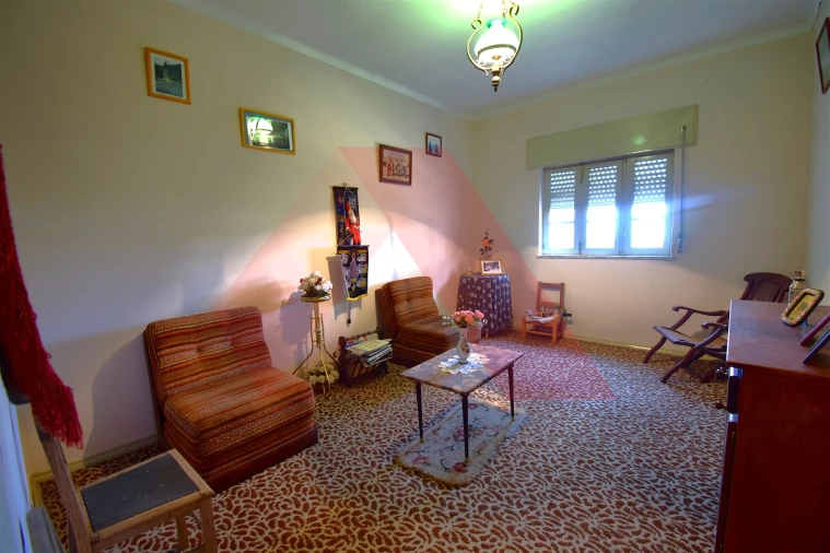 Moradia T2 para Venda em Mouronho Foto 6