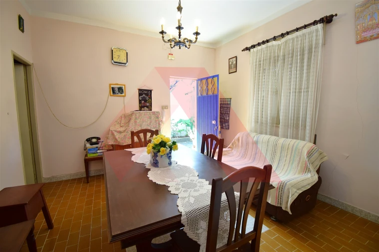 Moradia T2 para Venda em Mouronho Foto 5